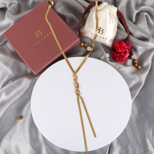 The Intwined Chain Necklace