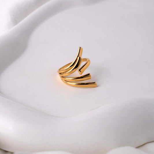 Curved Elegance Ring