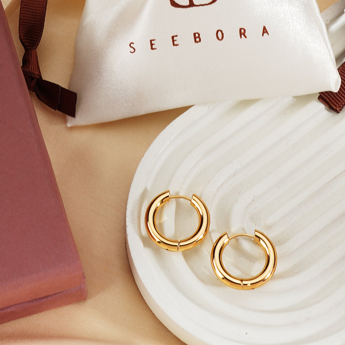 Tube Medium Hoops