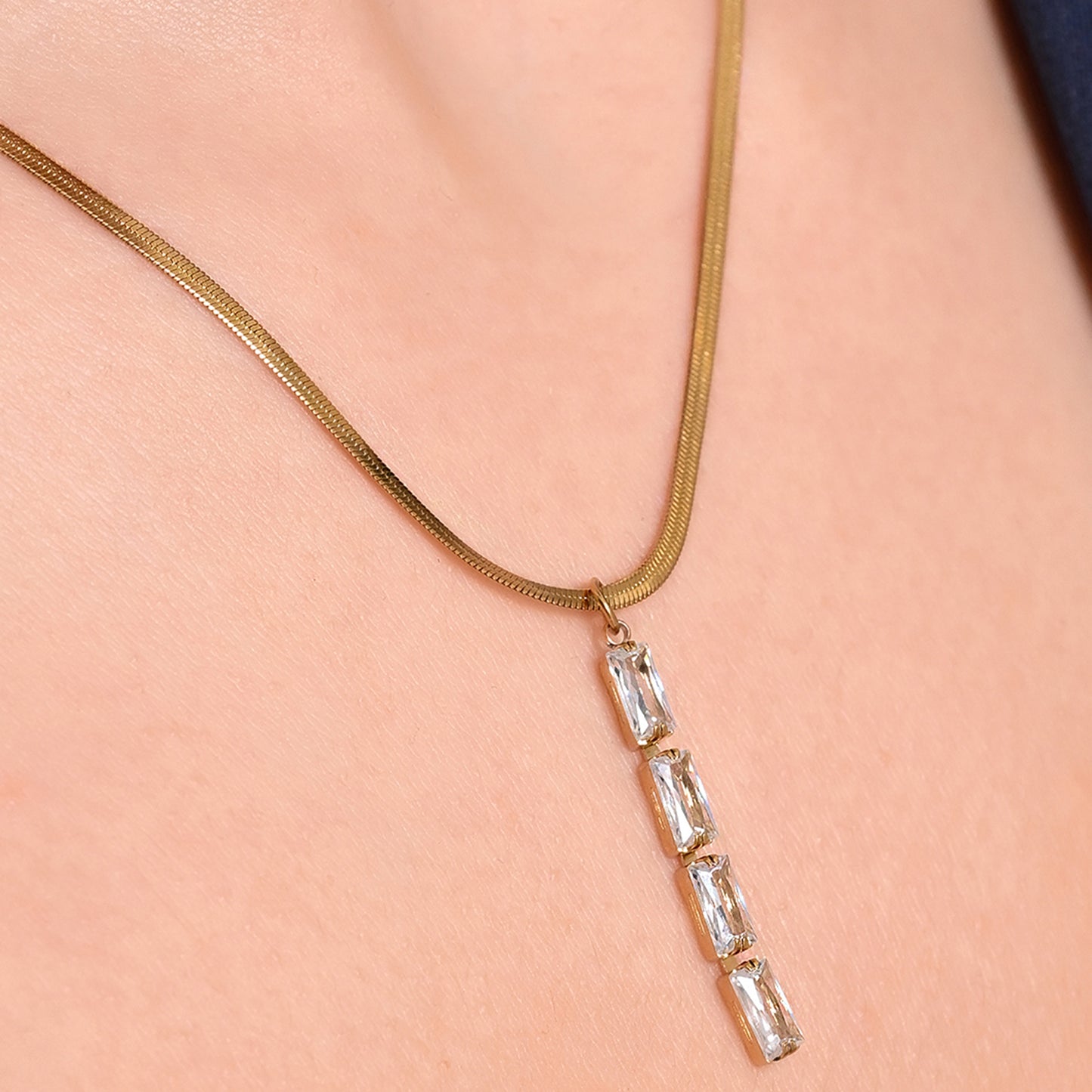 Diamond Luxe Bar Pendant