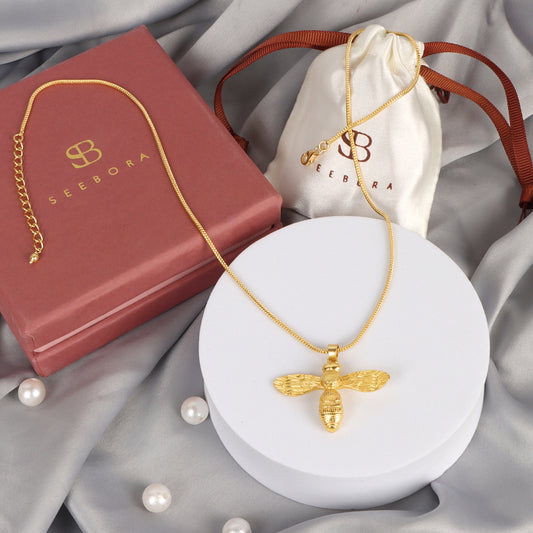 The Dragonfly Pendant Necklace