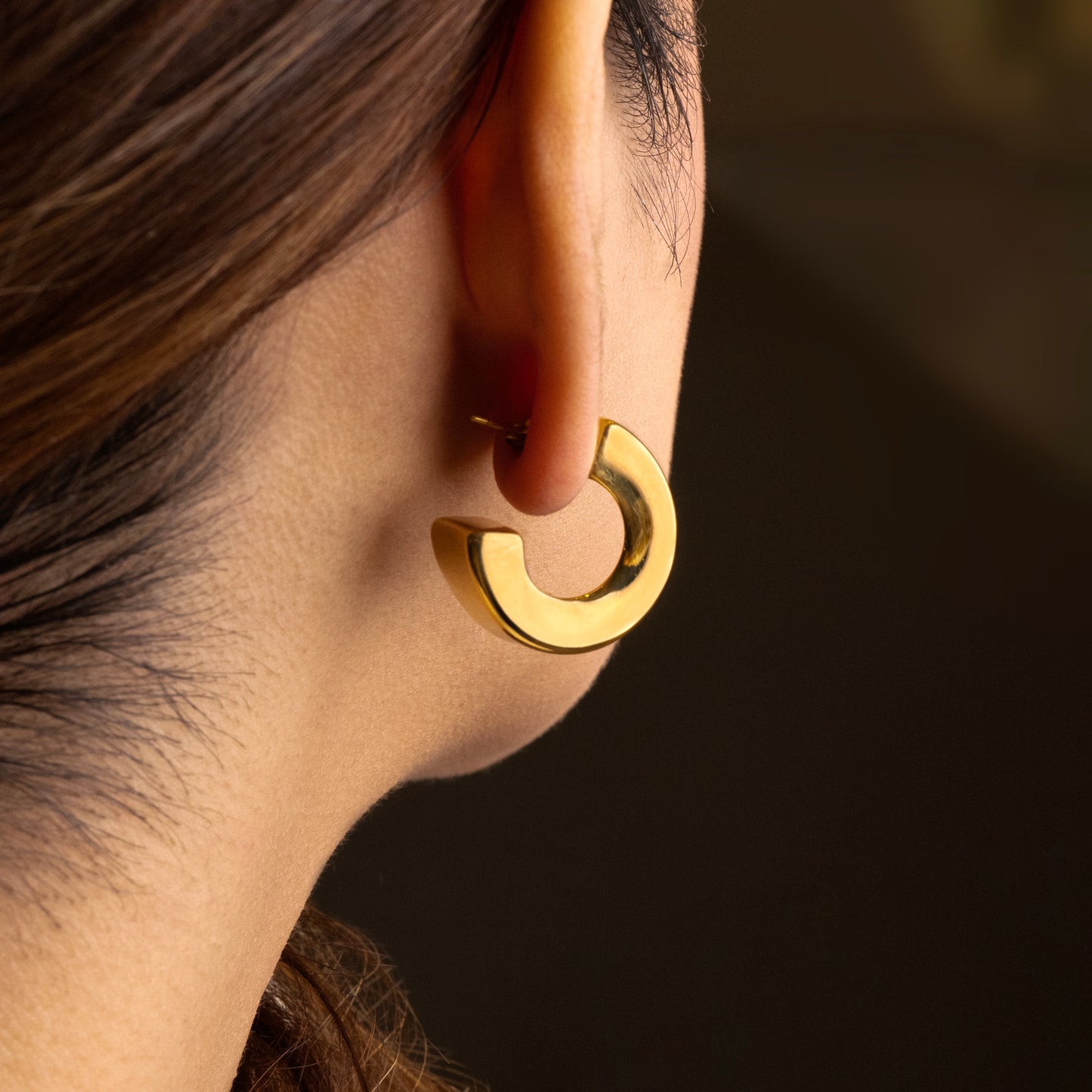 Chic Gold Essence Earrings