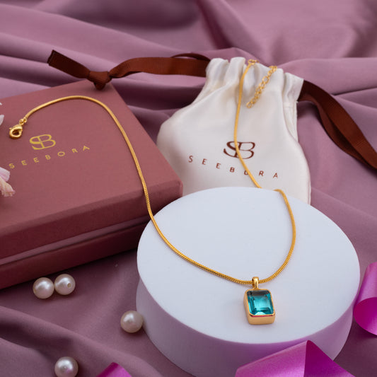 The Athena Aquamarine Pendant Necklace