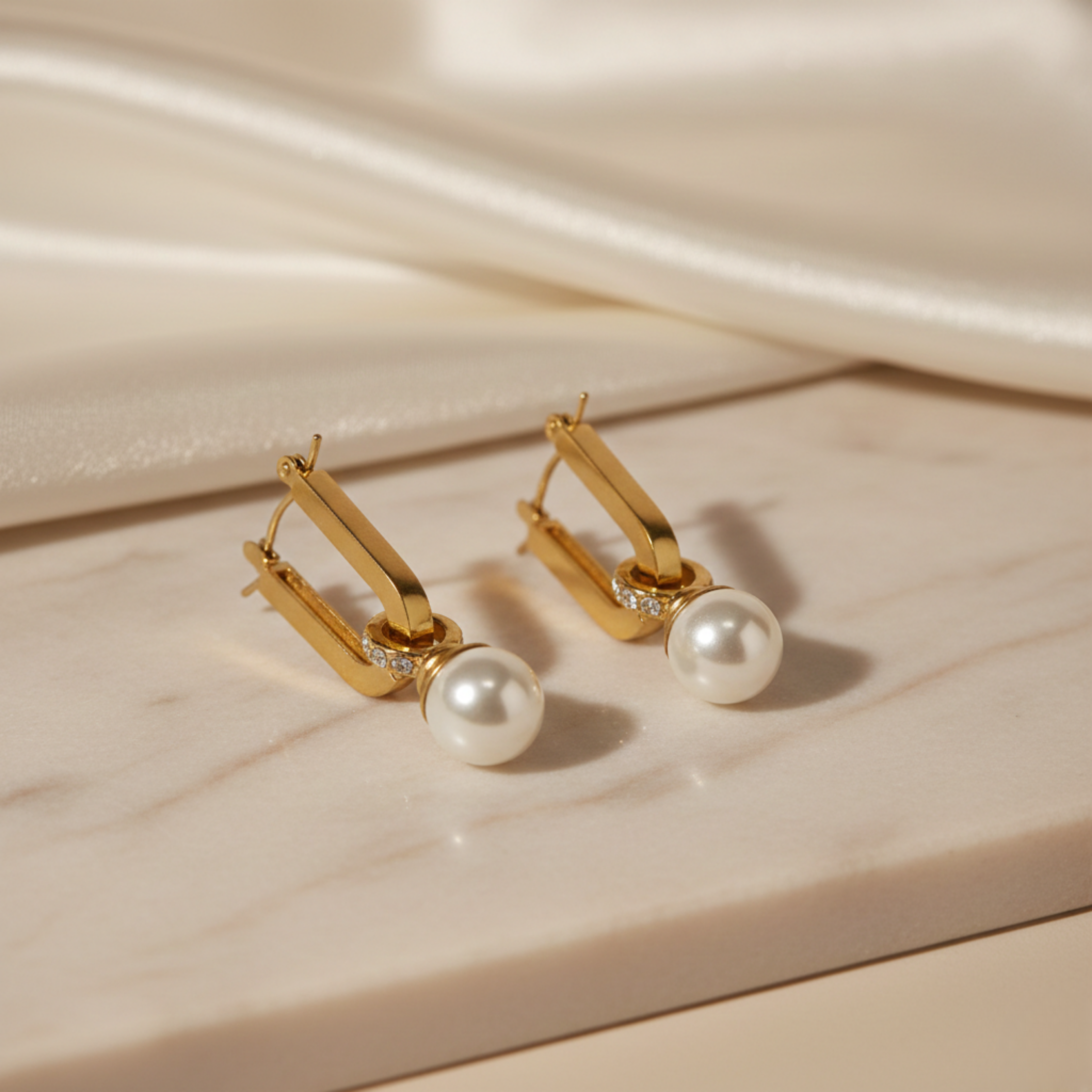 Minimalist Gold Pearl Drops