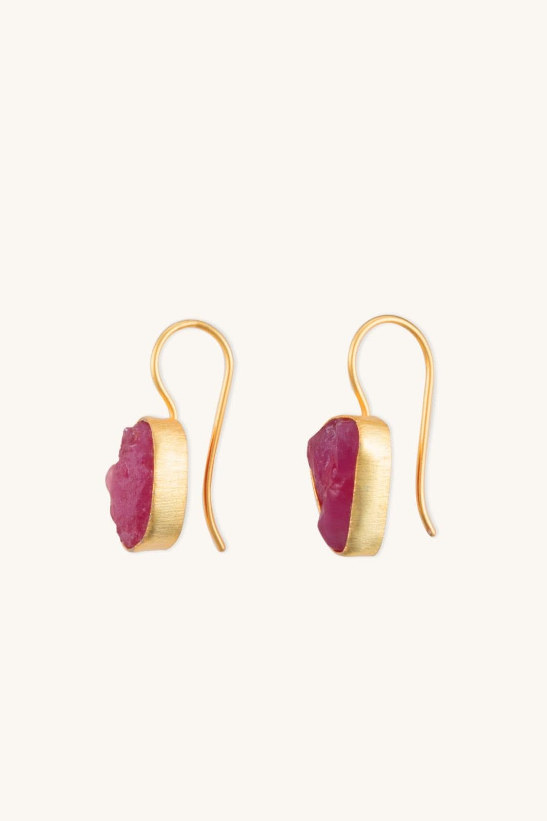 Rogue Sapphire Earring, Jewelry, Fashion, Style, Gemstone, Accessory, Blue