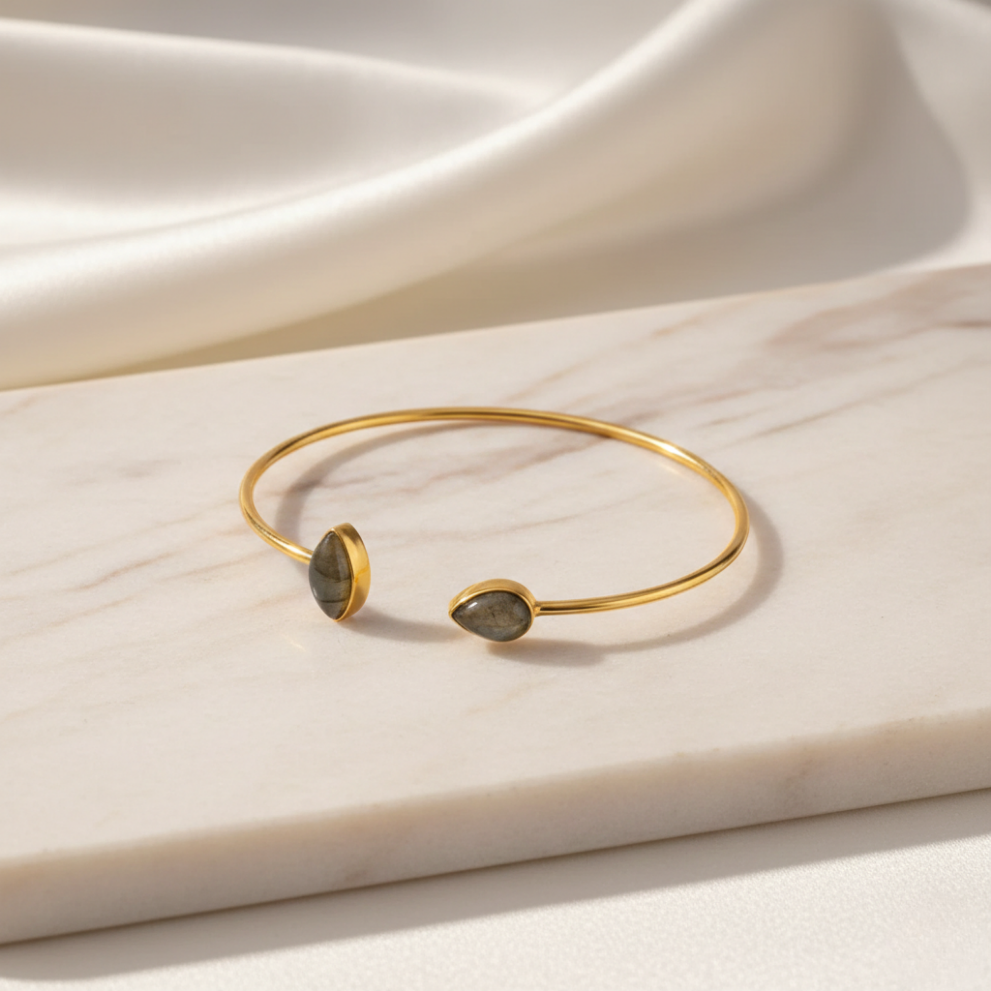 Chi-Chi Droplet Cuff