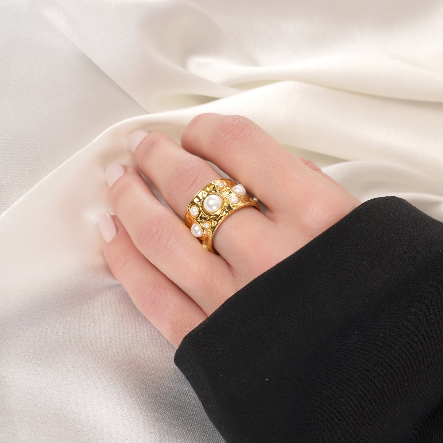 Scattered Pearl Ring
