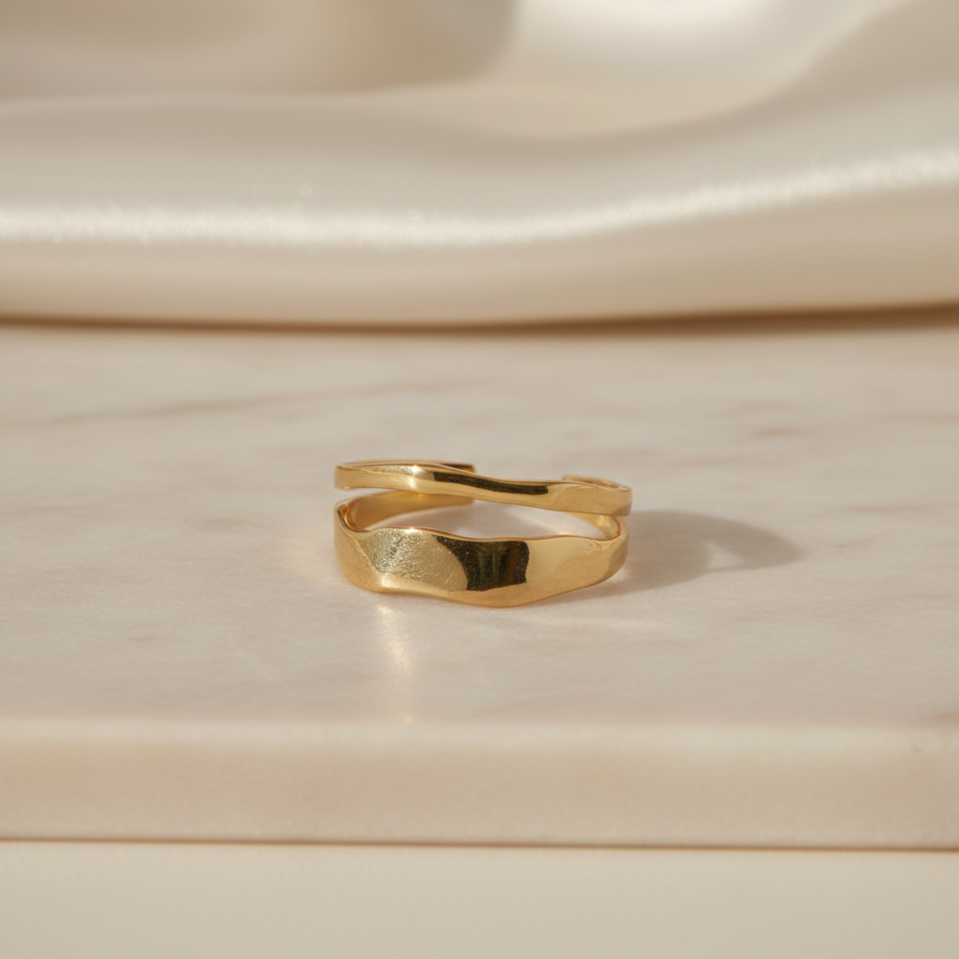 Svelte double band ring