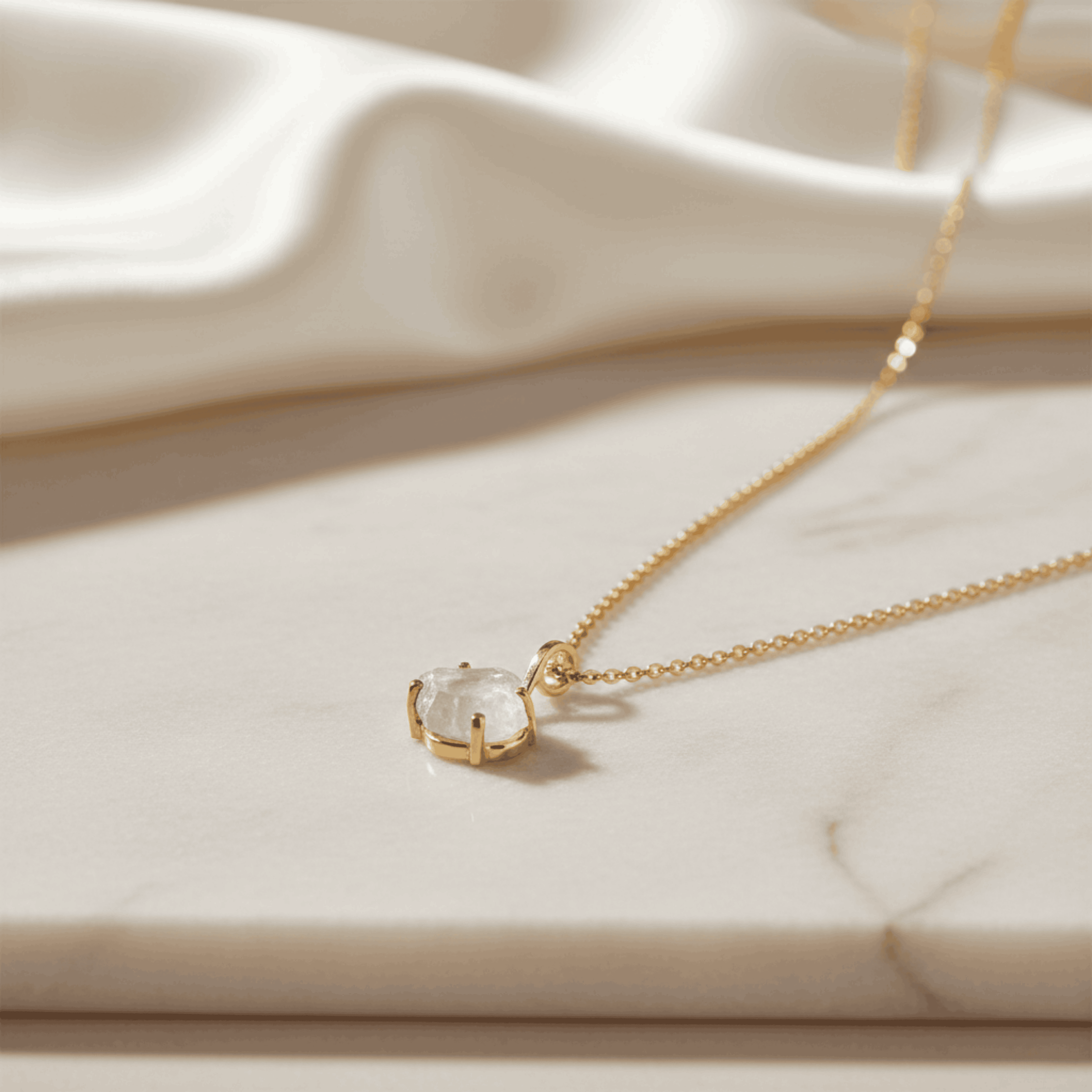 Cala White Pendant Set Seebora