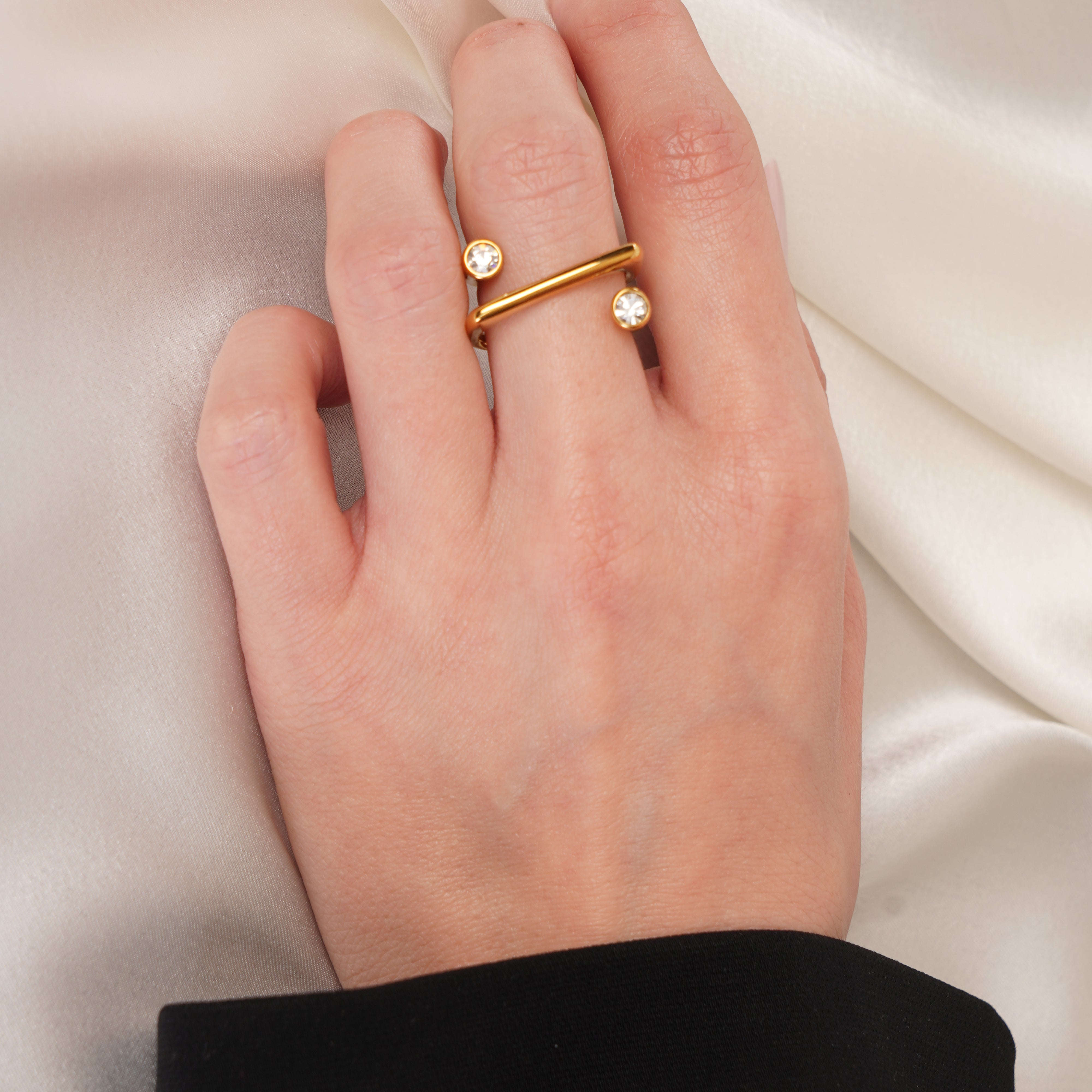 Open Loop Ring Seebora
