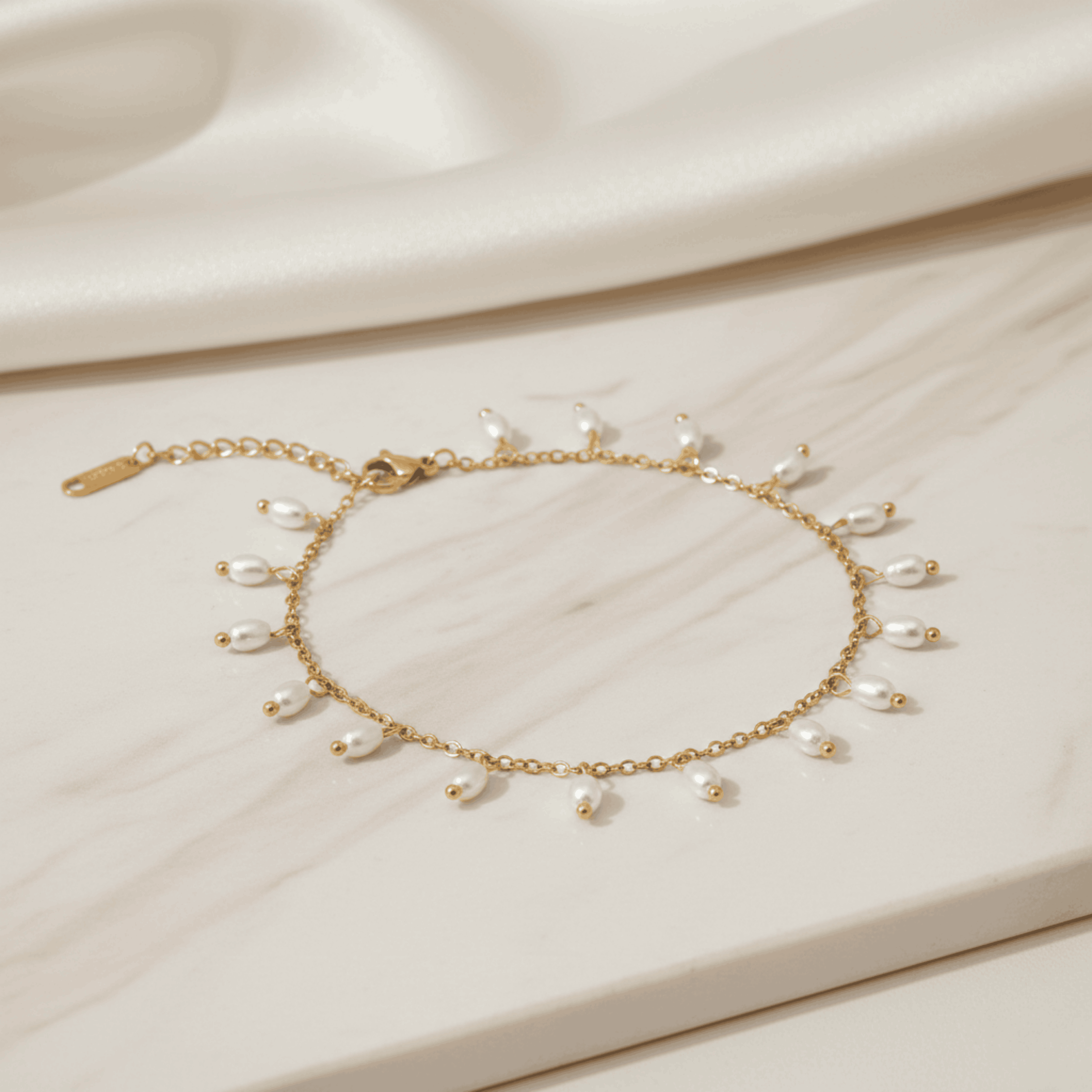 Opulent Pearl Chain Bracelet Seebora