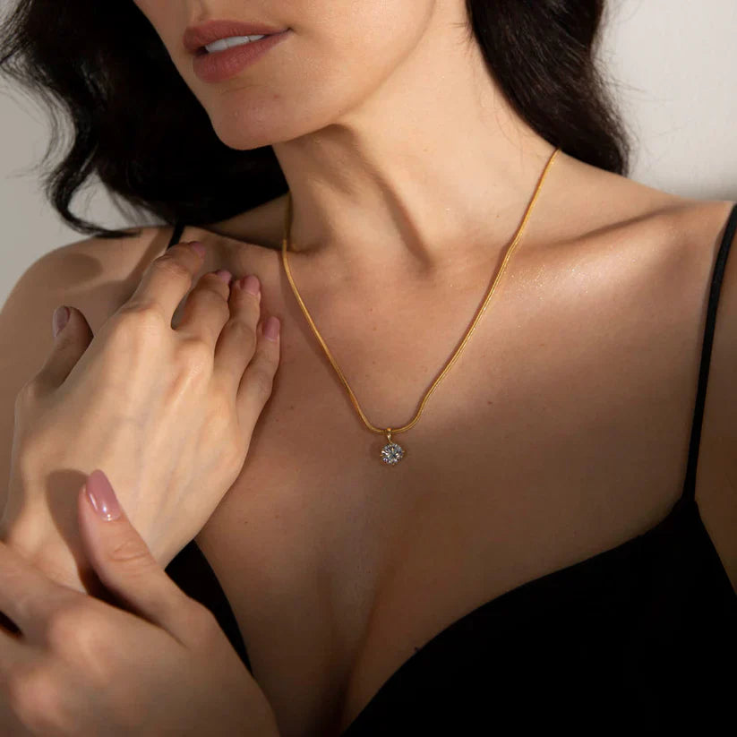 The Aphrodite Pendant Necklace