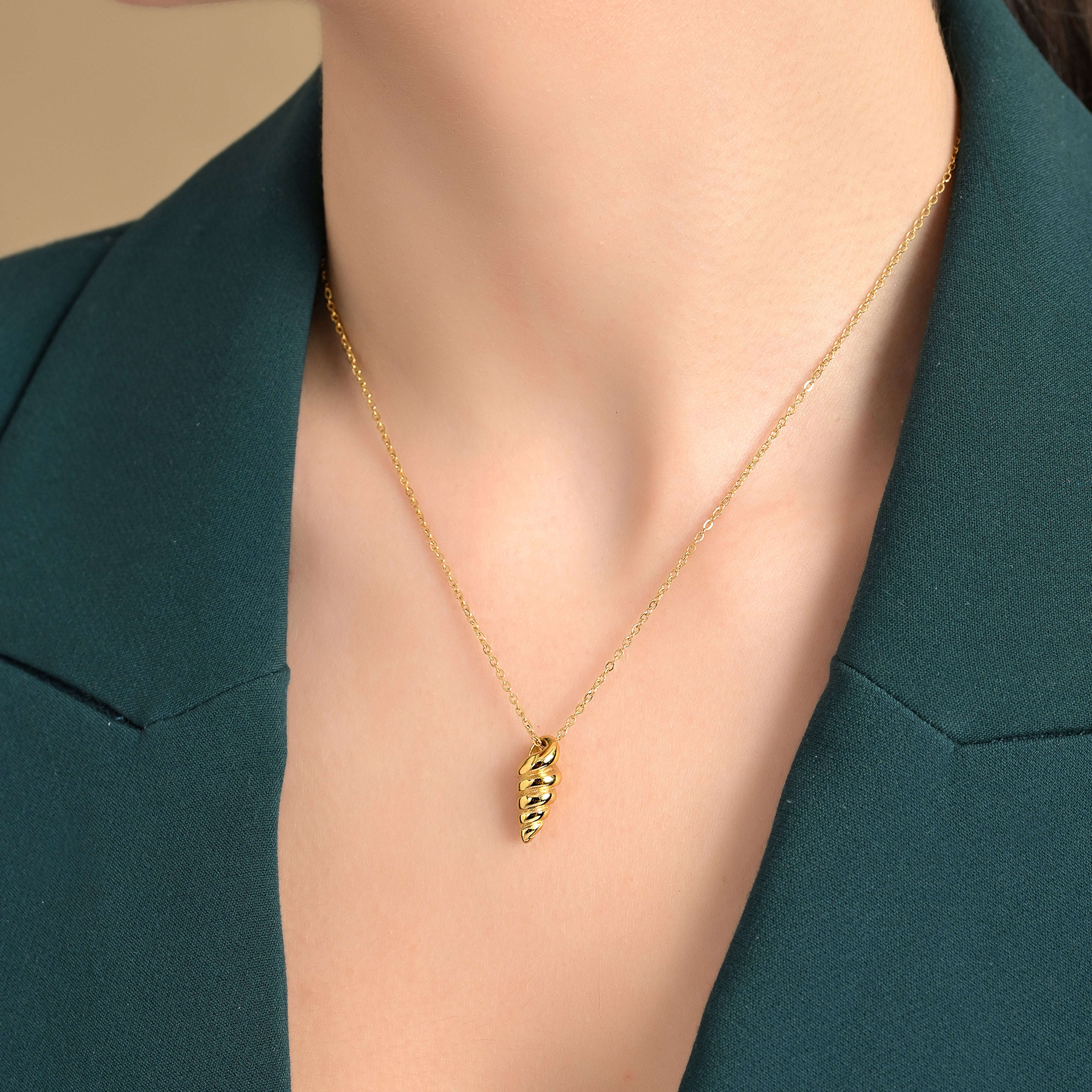 Spiral Elegance Necklace | 24K Gold Plated & Anti-Tarnish Seebora